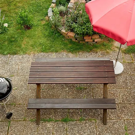 Nyaraló In Mit Garten Und Seeblick By Interhome